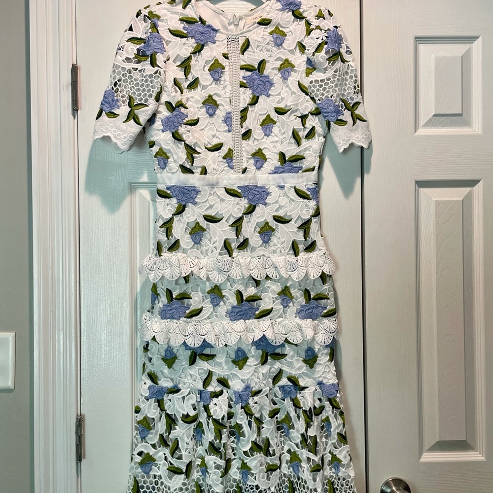 FLORAL LACE DRESS
